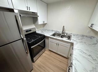 6 Dakota Dr #B, Ventura, CA 93001