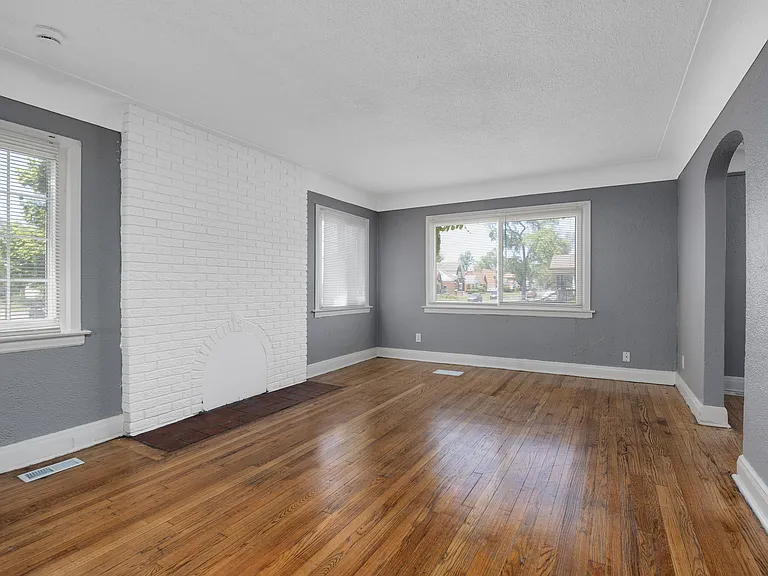15514 Saint Marys St — Photo 13
