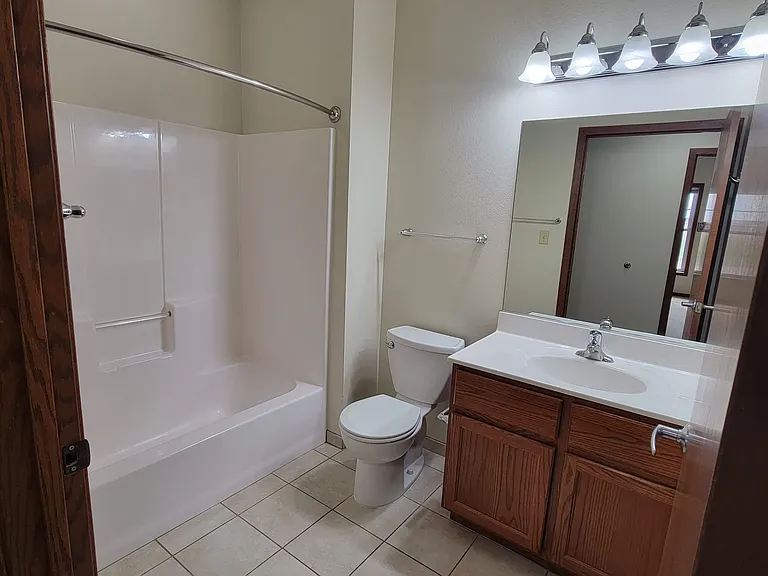 1009 Southland Lane — Photo 11