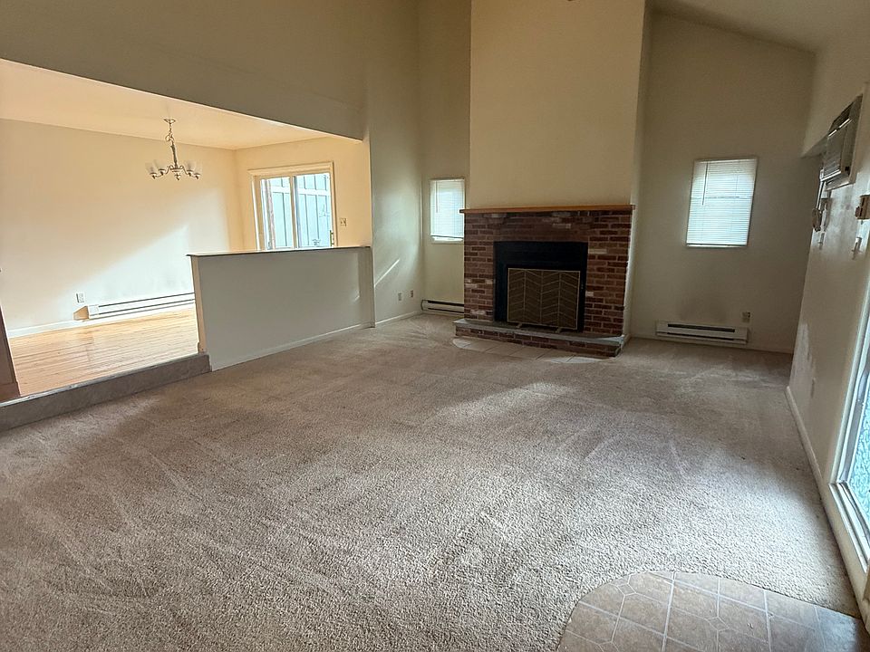 1st image of 37 Pinnacle Way