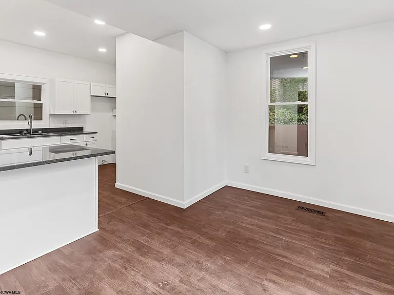 44 Edgehill St — Photo 10