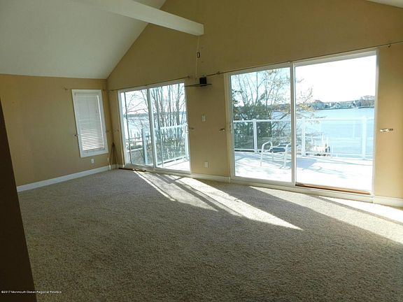 5th image of 167 Bay Stream Dr