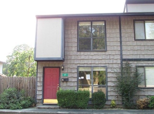 1st image of 127 Depot Ln APT E