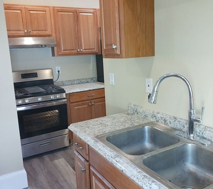 2nd image of 8634 SE 11th Ave #15215775