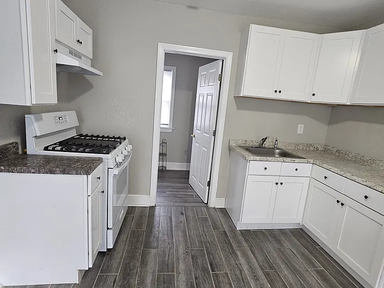 49 Stevens St #2B — Photo 1