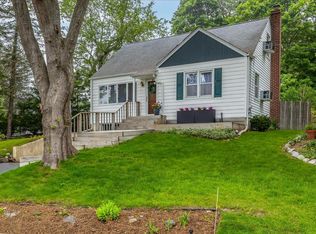 3 Waywood Pl, Huntington Station, NY 11746