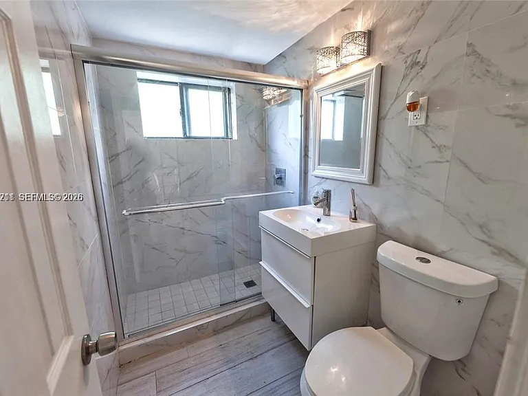 7845 NE Bayshore Ct #8 — Photo 18
