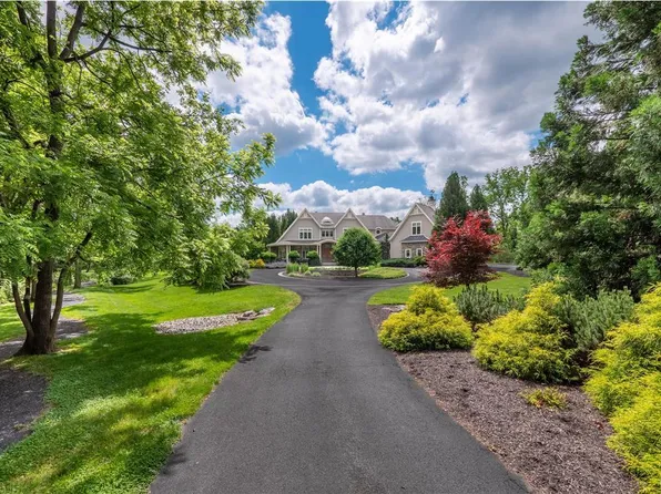 1710 Whiteacre Dr, Bethlehem, PA 18015