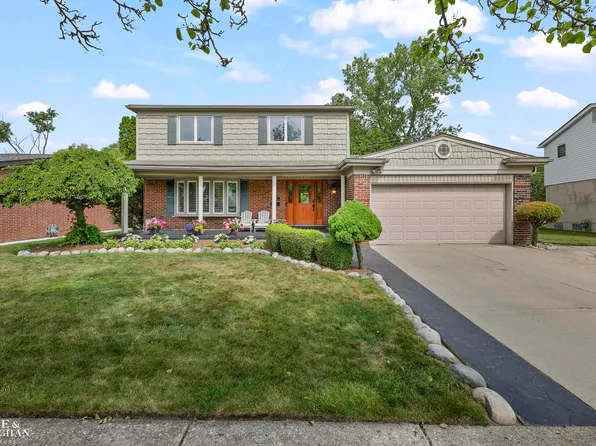 23209 Robert John St, Saint Clair Shores, MI 48080