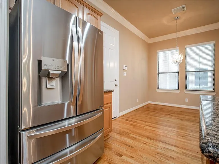 2906 Royal Oaks Crst — Photo 10