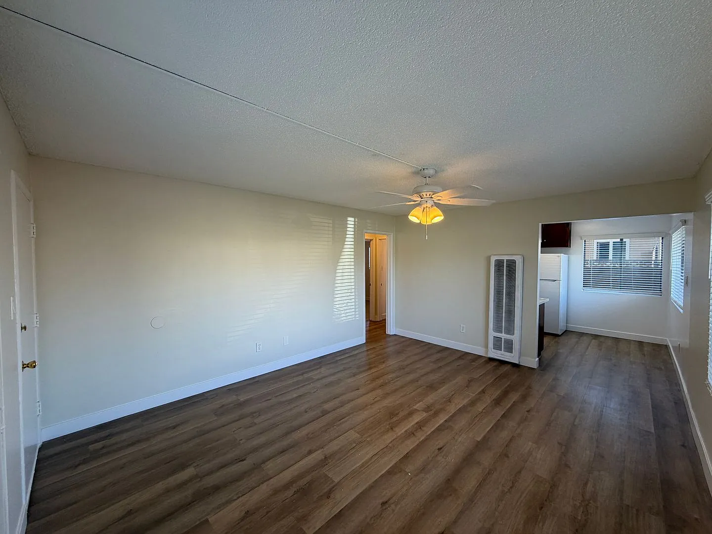 Los Alamitos 2 Bedroom, 1 Bath with a 1 car Garage! — Photo 2
