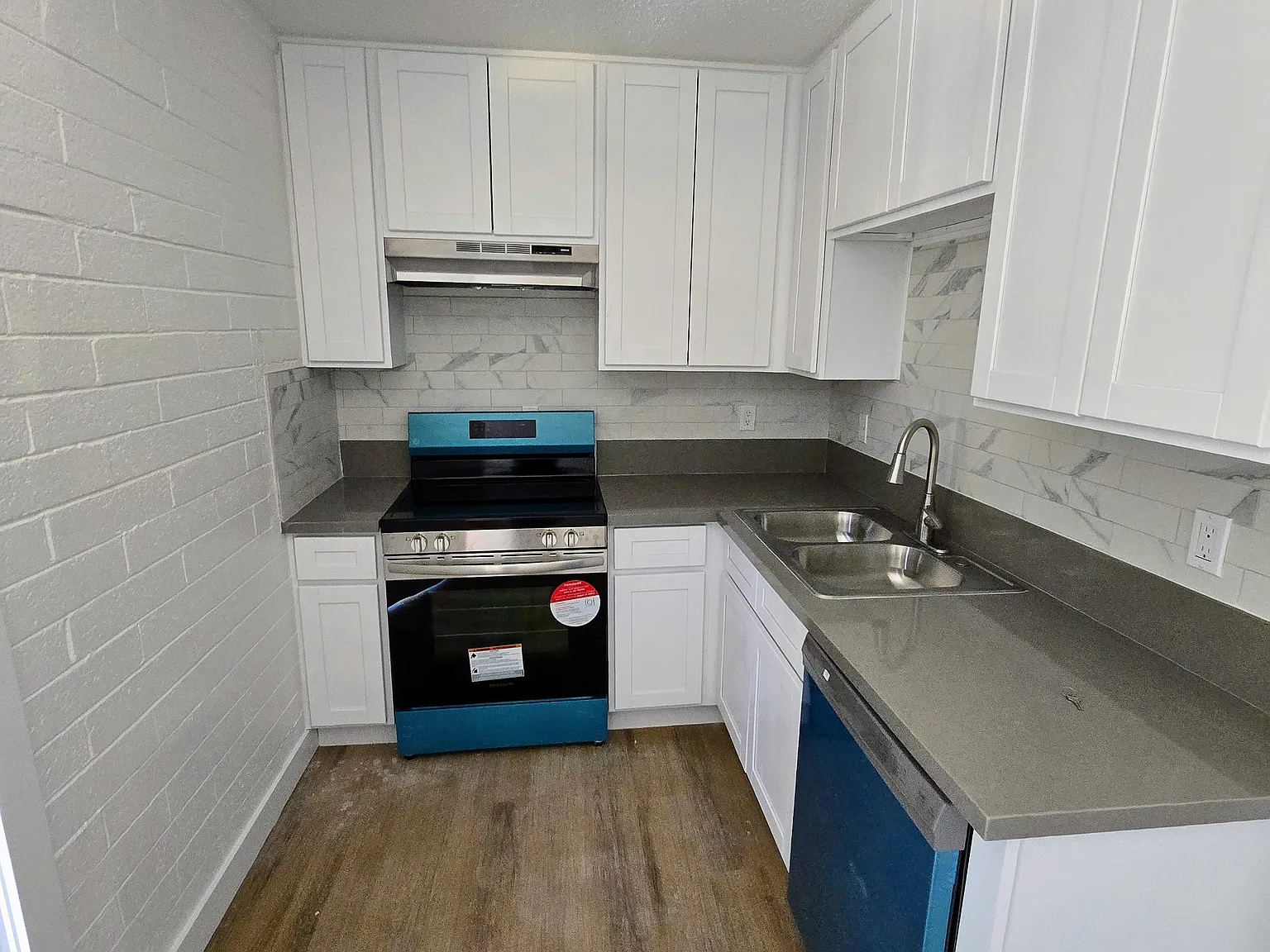 2 bed, 700 sqft, $950 — Photo 4