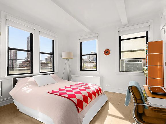 4th image of 108 E 91st St #Penthouse B