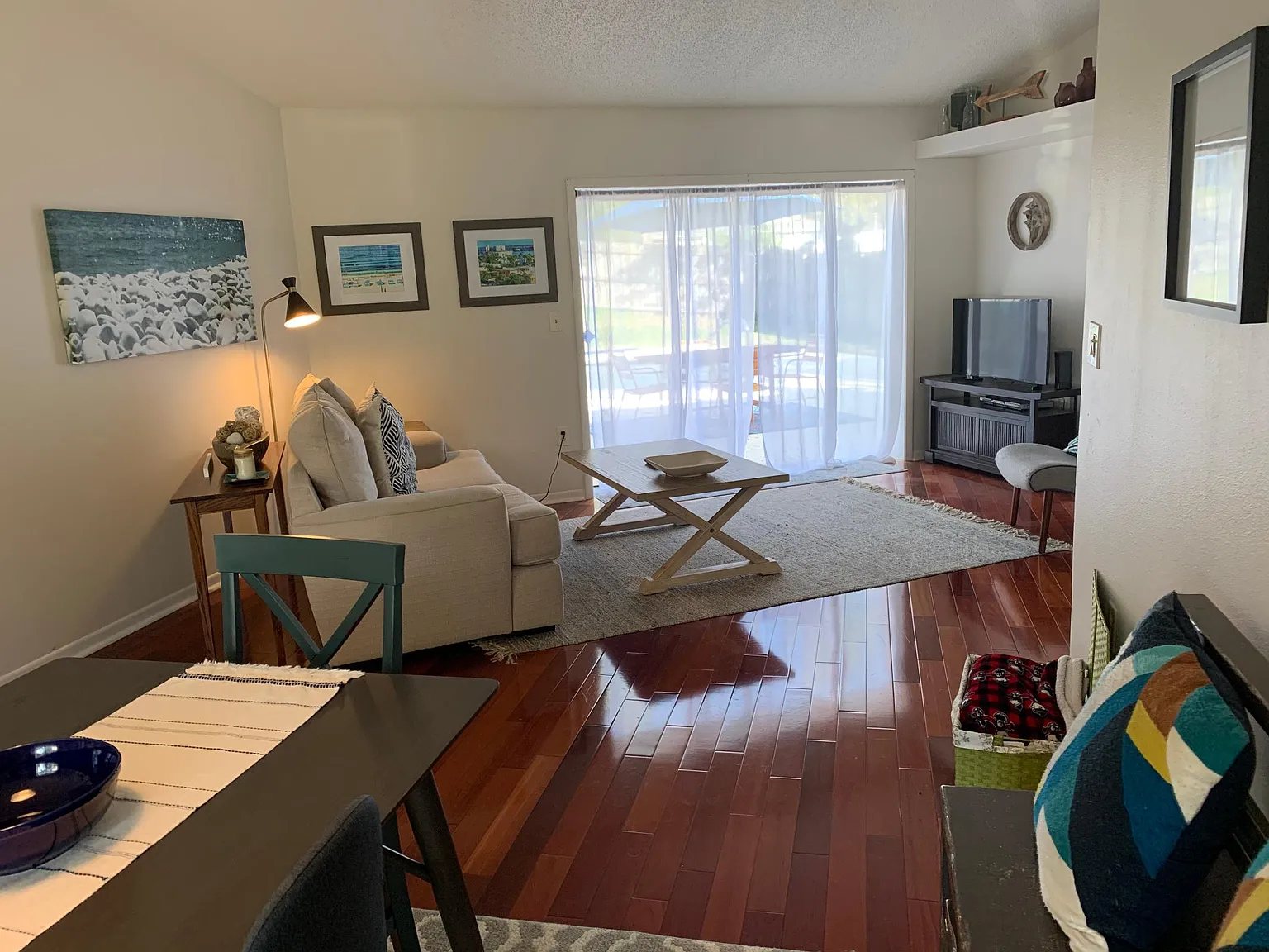 400 Meravan Court — Photo 3