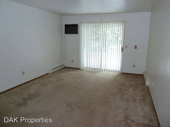 3rd image of W194N16510 Eagle Dr APT B2