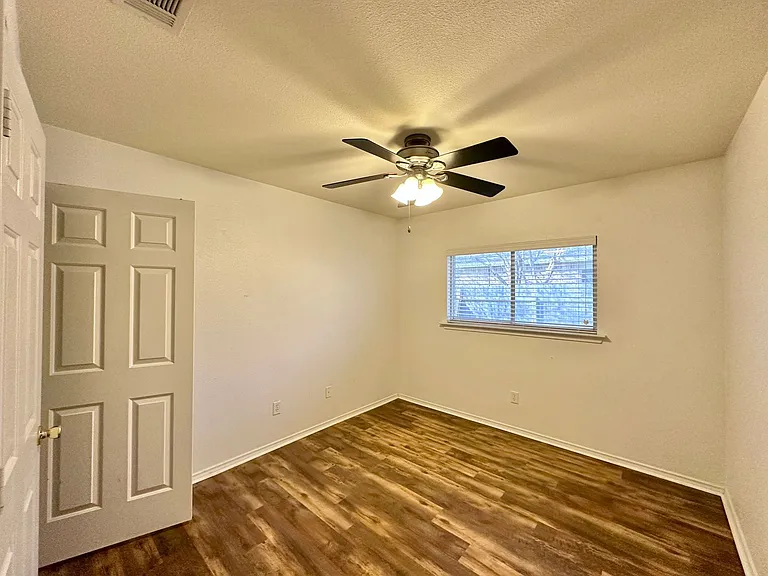 102 W Great Plains Trl — Photo 29