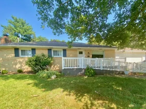 2904 Montreat Dr NE, Grand Rapids, MI 49525