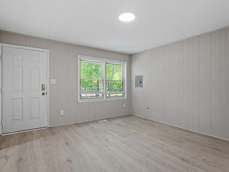 936 Morreene Rd — Photo 19