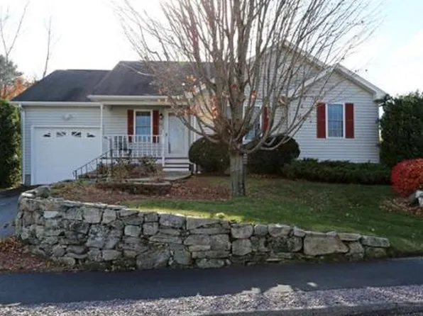 30 Deacon St, Northborough, MA 01532