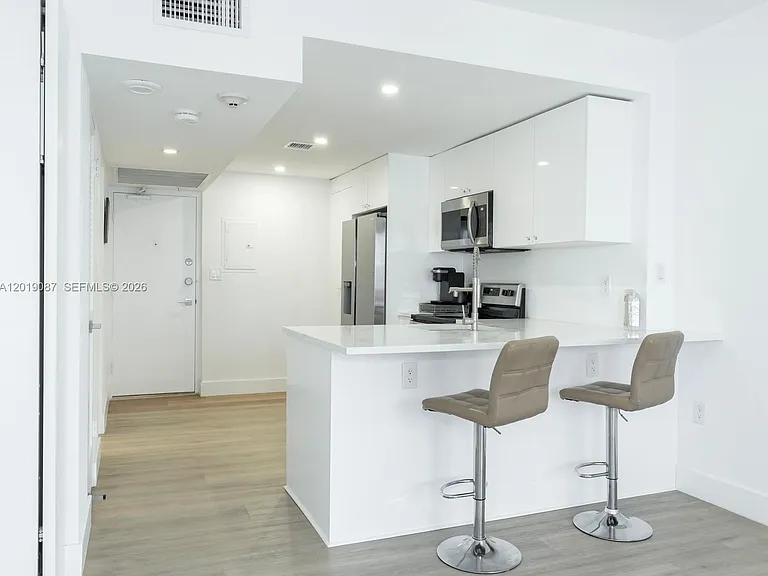 10275 Collins Ave #1502 — Photo 13