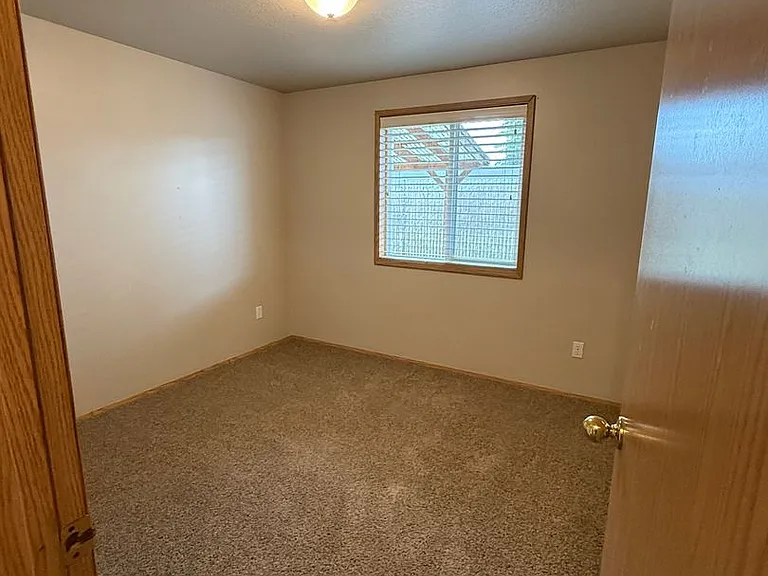 2179 Dahlia St — Photo 12