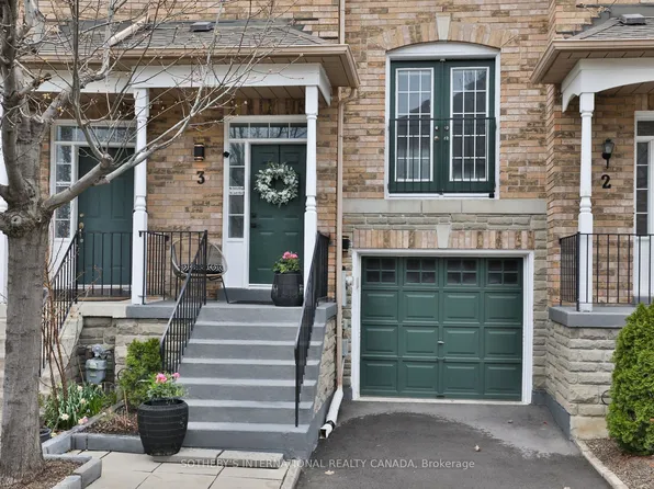 20 Minton Dr #3, Vaughan, ON L4L 9L6