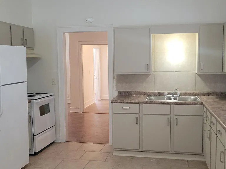 3633 W College St — Photo 11