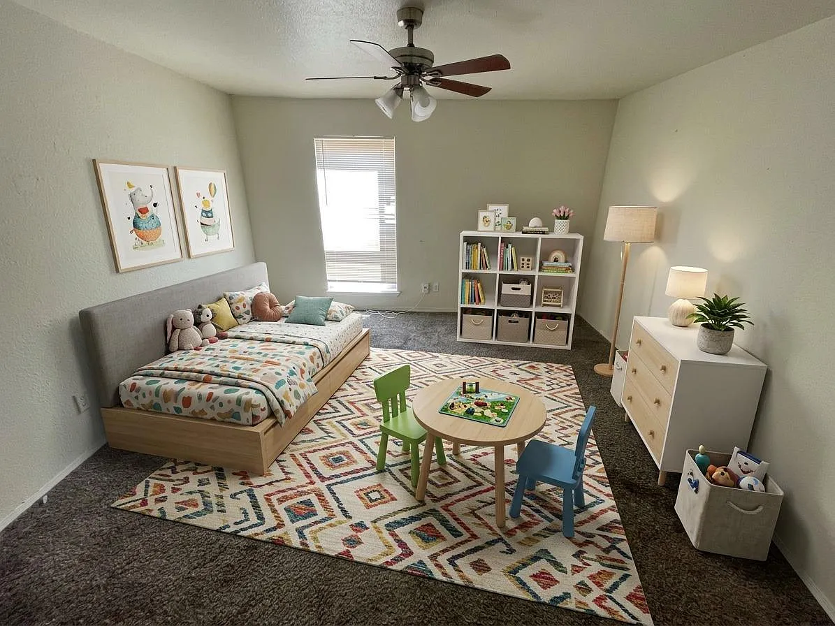 3 bed, 2.0 bath, 1300 sqft, $1,086 — Photo 4
