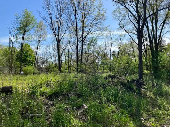 55840 Pine Rd, South Bend, IN 46619
