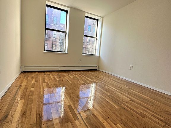 2nd image of 1297 Sheridan Ave