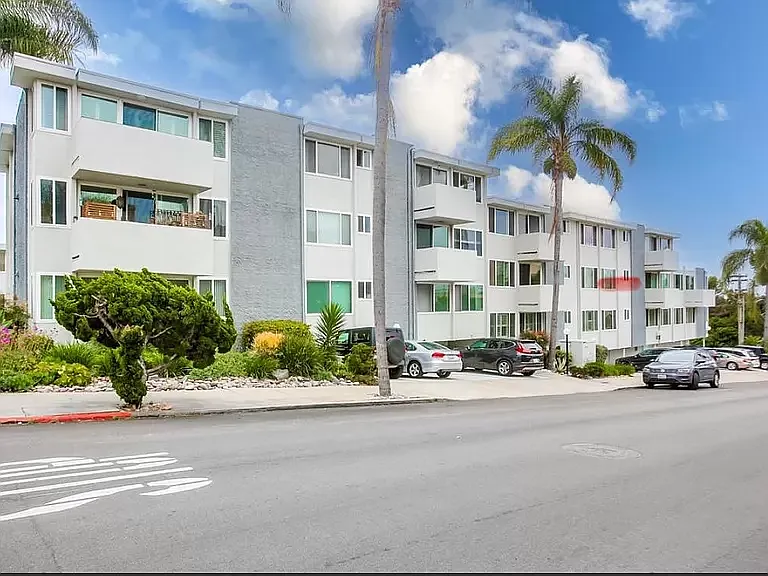 1907 Robinson Ave #109 — Photo 19