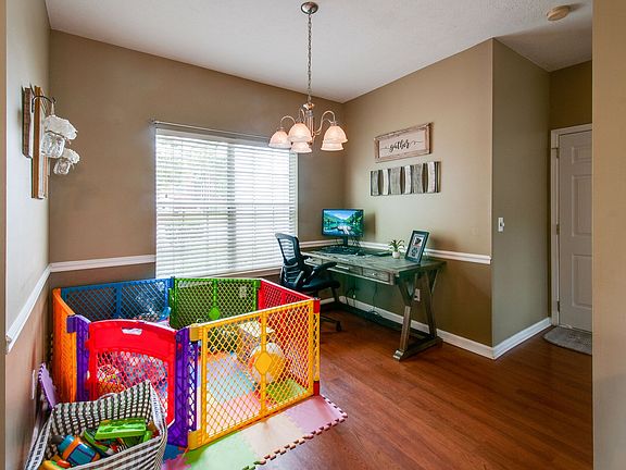 5th image of 2131 Melody Dr