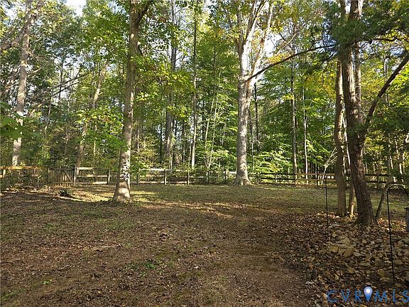 4th image of 3350 North Rd
