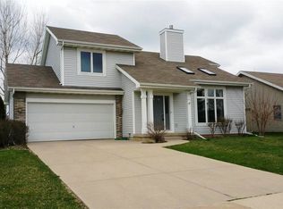 8318 Red Granite Rd, Madison, WI 53719