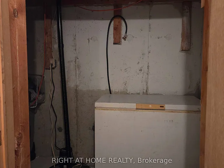 129 Heydon Ave — Photo 26