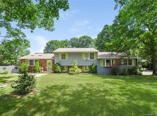 15 Mulberry Ln, Wolcott, CT 06716