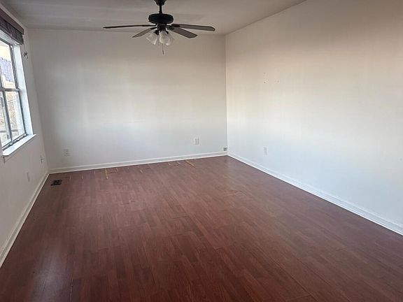 5th image of 3608 Williamsburg Rd SE