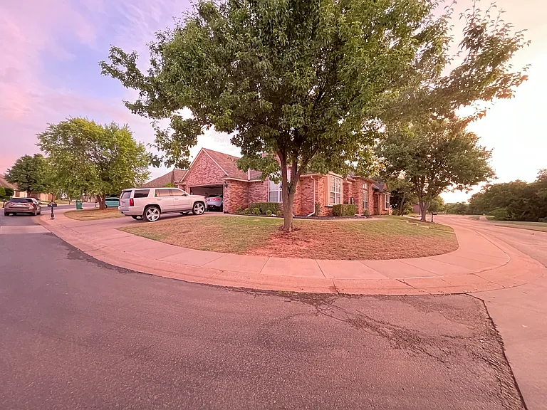16721 Farmington Way — Photo 11