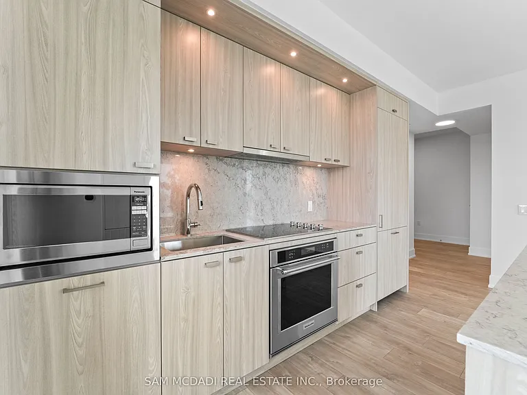 858 Dupont St #304 — Photo 14