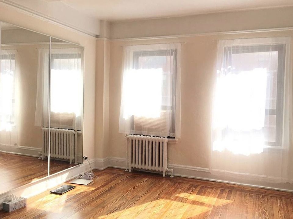 1st image of 11 Waverly Pl APT 11G