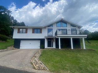 108 Crestview Dr, Morgantown, WV 26505