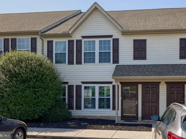 420 Buttonwood Ln #420A, York, PA 17406