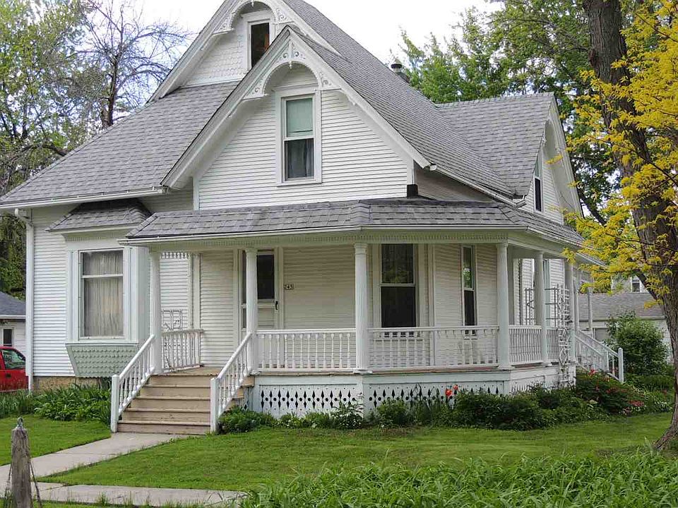 1st image of 245 E Ogden St