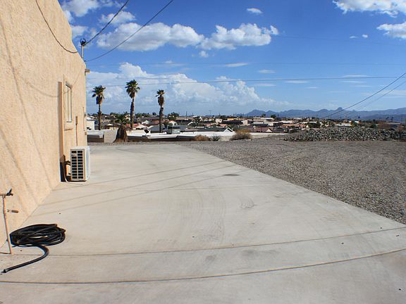 5th image of 1800 Lantern Dr