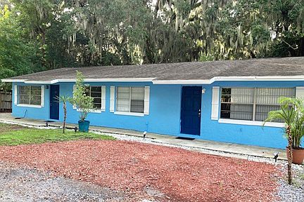 2nd image of 926A Cobblestone Ln