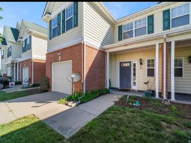 305 Adams Creek Rd — Photo 2