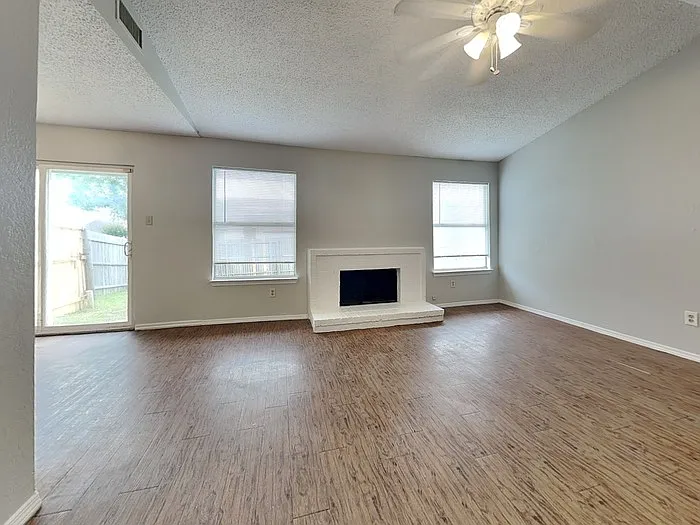 1106 Highmont Pl — Photo 4