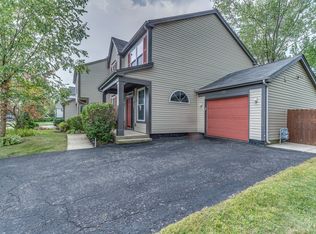 88 Summerhill Dr, Mundelein, IL 60060