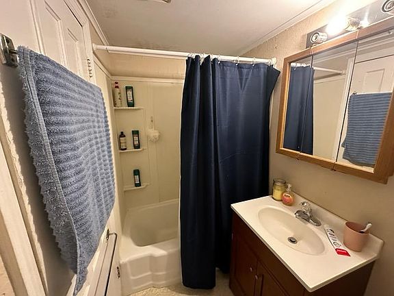 3rd image of 263 Syracuse Ave #2