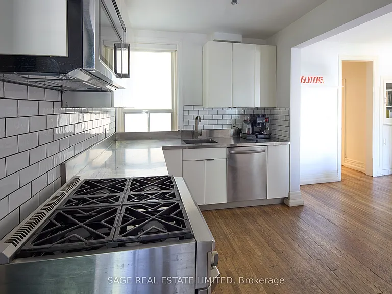 1158 College St #2 — Photo 6